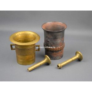 2 Mörser aus dem 1. Weltkrieg mit Pistill