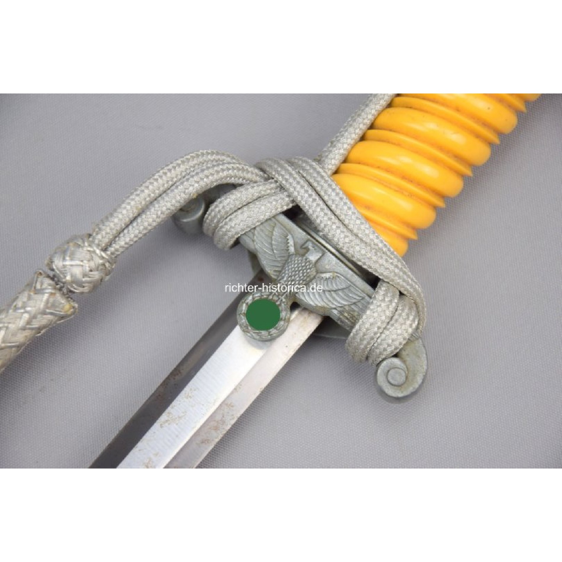 Heeres Offiziersdolch WKC Solingen Tomahawk-Adler mit Gehänge und Portepee — image 3
