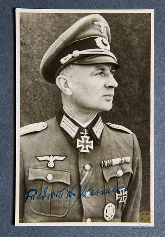 German WWII Signed Photo of Knights Cross Winner Fredrich-Heinrich Musculus