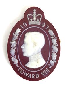 Edward VIII 1937 Coronation Beetleware Oval Portrait Cameo Badge