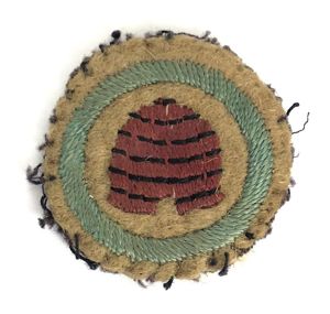 Boy Scouts Bee Farmer proficiency khaki felt cloth badge c.1909 issue