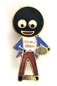 Robertsons Golly tennis player white waistcoat advertising badge W.Reeves & Co