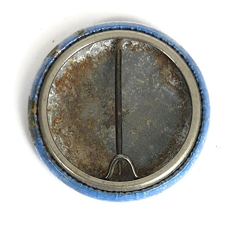 Robertson's Golly With Jar advertising blue celluloid tin button badge
