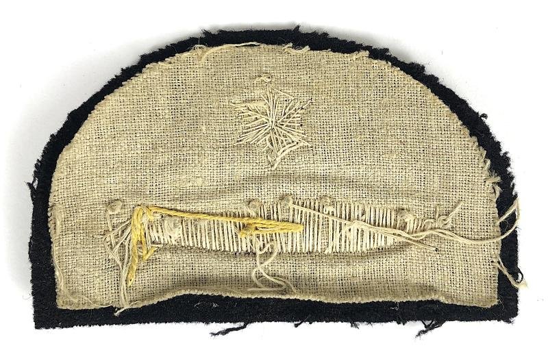 Royal Navy Leading Torpedo Man bullion cloth badge c1903 - 1947 -