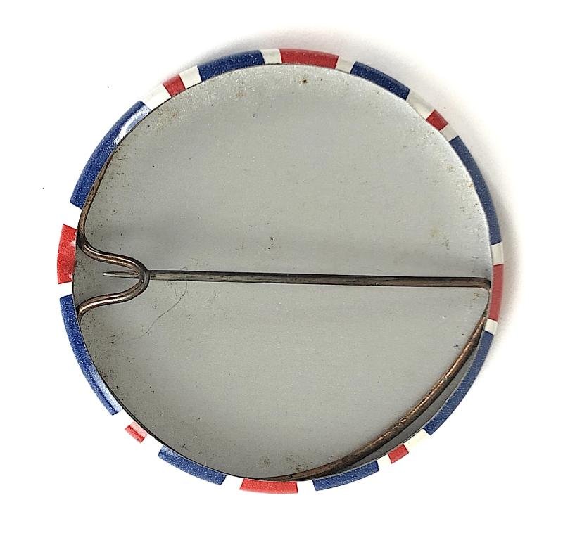Union Jack Flag patriotic celluloid tin button badge