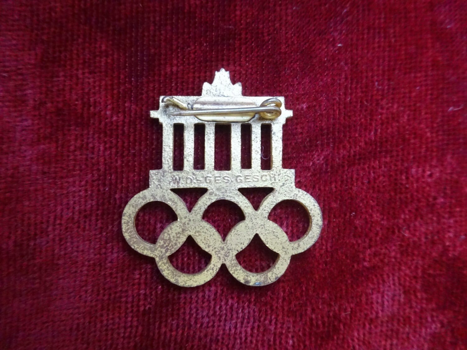 Insigne Jeux Olympiques 1936 — image 2