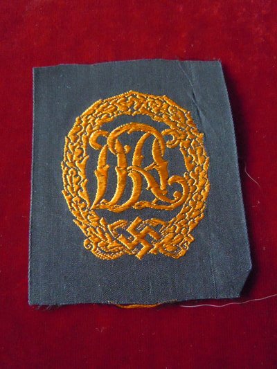 Lot 3 livrets et un insigne tissus — image 16