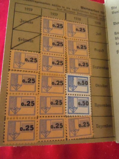 Lot 3 livrets et un insigne tissus — image 4