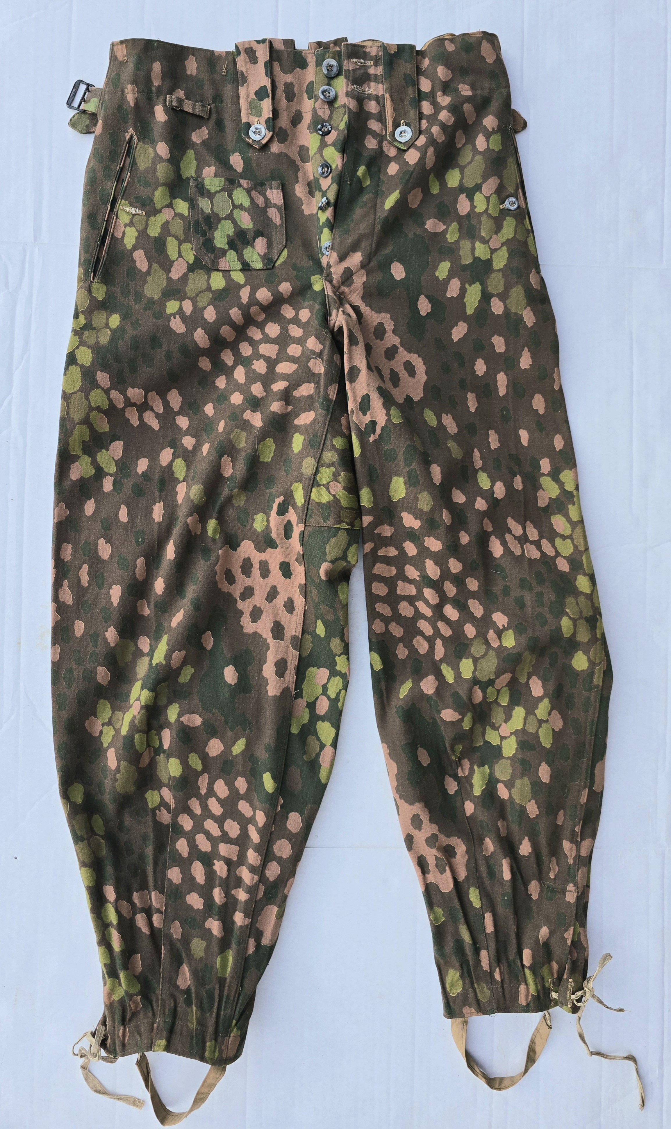 Fine Waffen-SS Erbsentarn Uniform, Polished Cotton