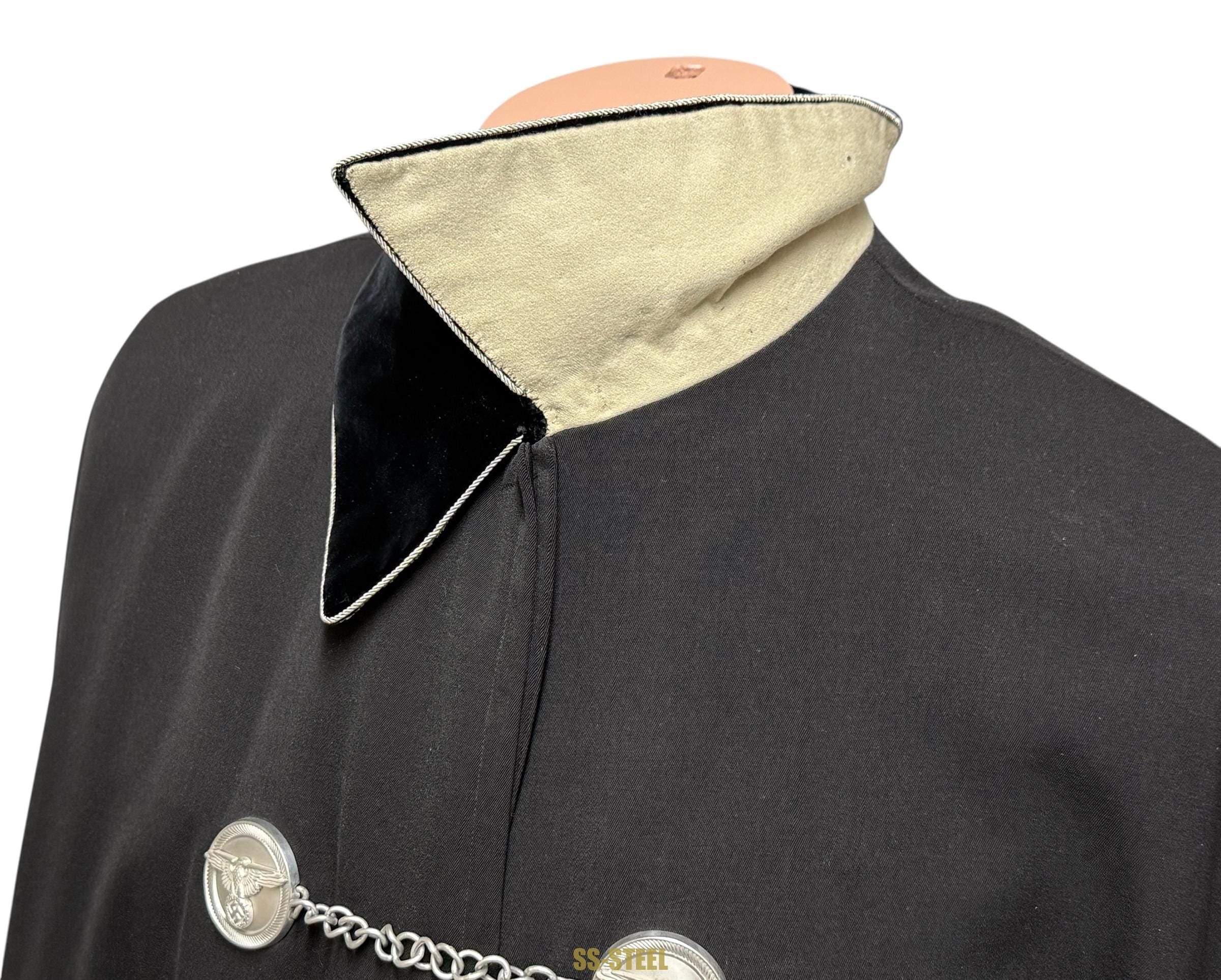 SS-Brigadeführer Curt Ludwig – Formal Uniform Cape (Umhang)