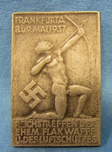  German WWII 1937 Frankfurt Air Defense Tinnie — image 2