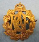  Canadian WWII RCAF Enlisted Brass Hat Badge