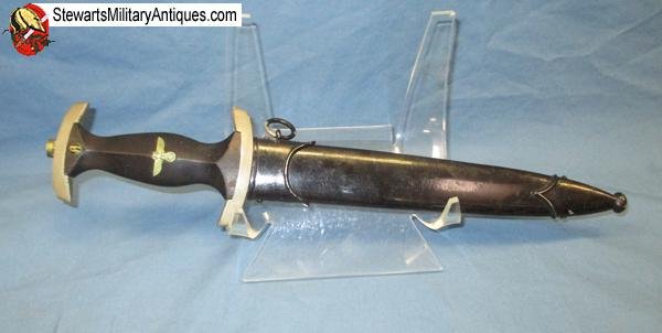  German WWII M1933 SS EM Dagger, Transitional,  Eickhorn Mfg — image 2