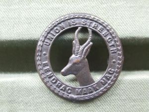 Republic of South Africa Union Defence Force General Service 1940-1945 Cap Badge