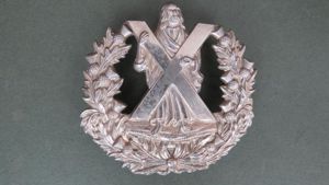 British Army Pre 1900 The Queen's Own Cameron Highlanders Cap Badge
