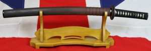 A Beautiful Antique Samurai Wakazashi With A Fine Signed Blade. Kunitsuna（国綱）In Beautiful Polish Showing Narrow Suguha Hamon. With the Moon & Bamboo Kashira. Lobster Scale Urushi Ishime Lacquer Saya