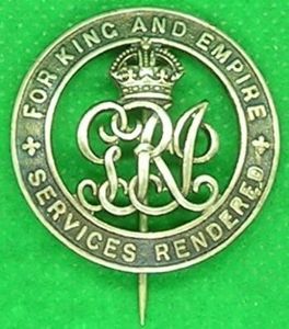 WW1 SILVER WAR BADGE, 11th NORTHUMBERLAND FUSILIERS, DISCHARGED DUE TO GUN SHOT WOUNDS AGE 19