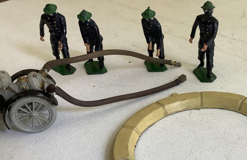 PRE WAR TAYLOR & BARRETT LEAD FIGURES — image 3