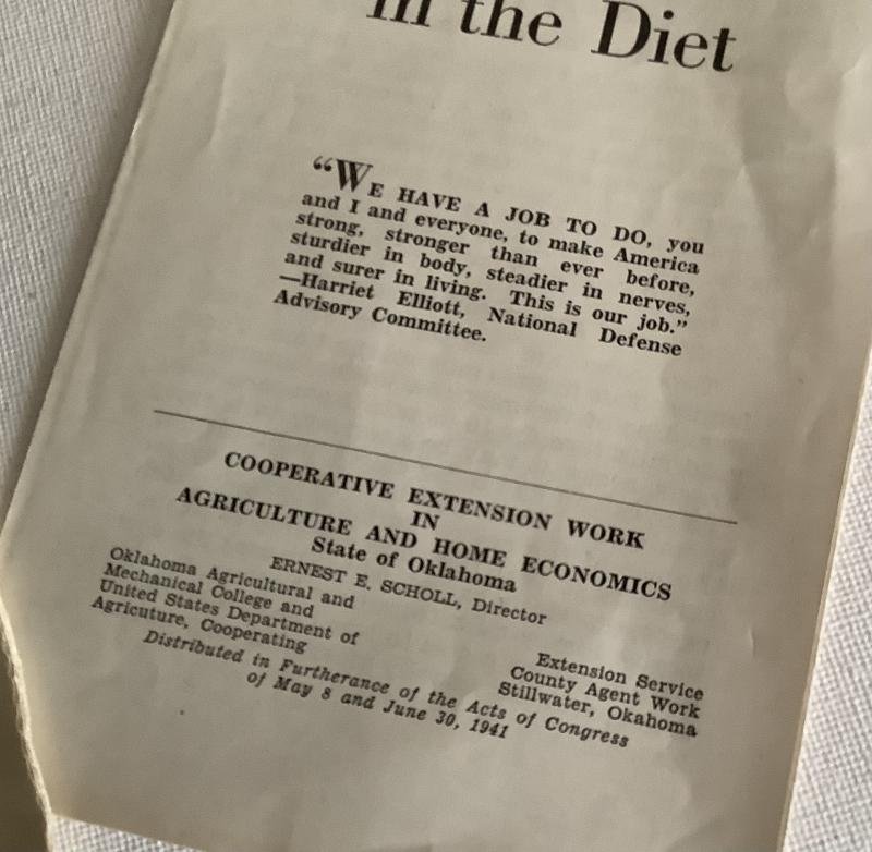 WWII BOOKLETS & LEAFLETS — image 2