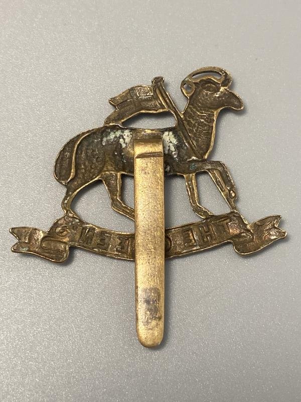 WW1 Economy Queens Own West Surrey Regiment Cap Badge — image 2