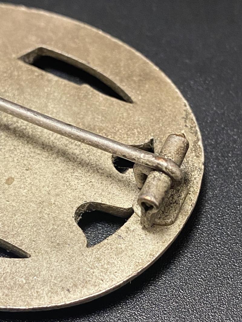 Silver General Assault Badge Unknown Maker