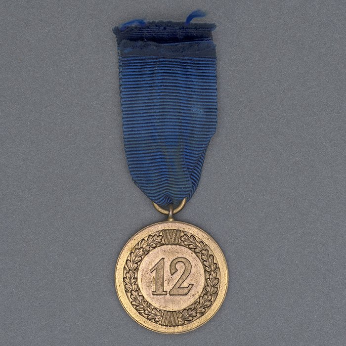 IRW5 Heer Twelve Year Long Service medal — image 4
