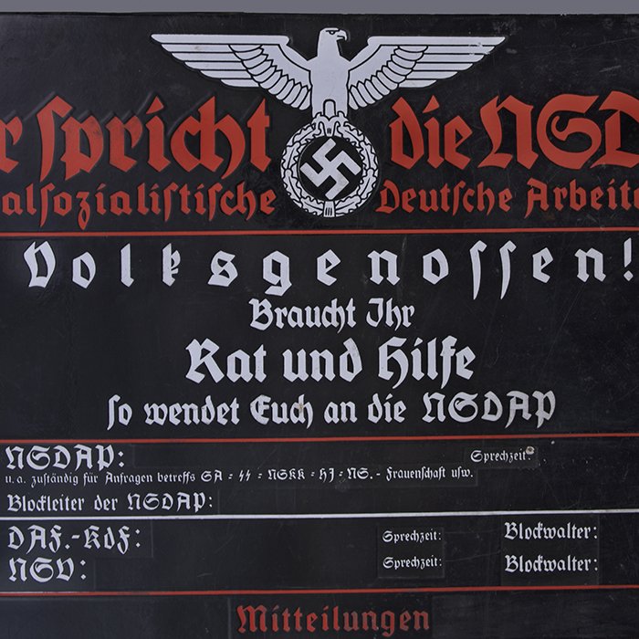 WIB4 Exceptionally nice 'Hier spricht die NSDAP' enameled sign — image 4