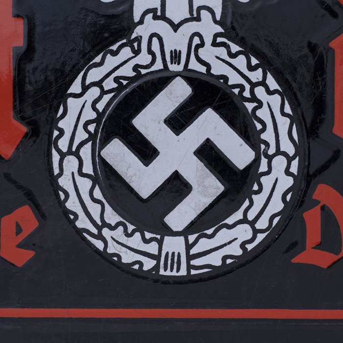 WIB4 Exceptionally nice 'Hier spricht die NSDAP' enameled sign — image 8