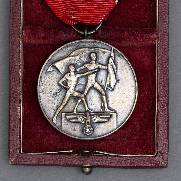 JDE69 Cased Anschluss Commemorative Medal — image 4