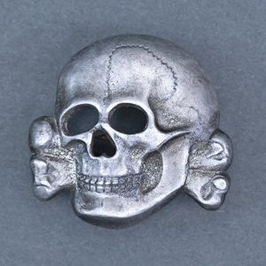 GRA66 SS 1935 pattern metal cap skull, S.P. 40