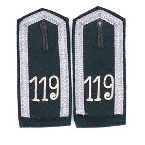TGA6 Matched pair of pre war Feldbluse shoulder straps for a Heer Unteroffizier in Infanterie-Regiment 119