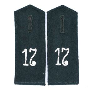 TGA12 Matched pair of pre war Feldbluse shoulder straps for a Heer EM in Infanterie-Regiment 17