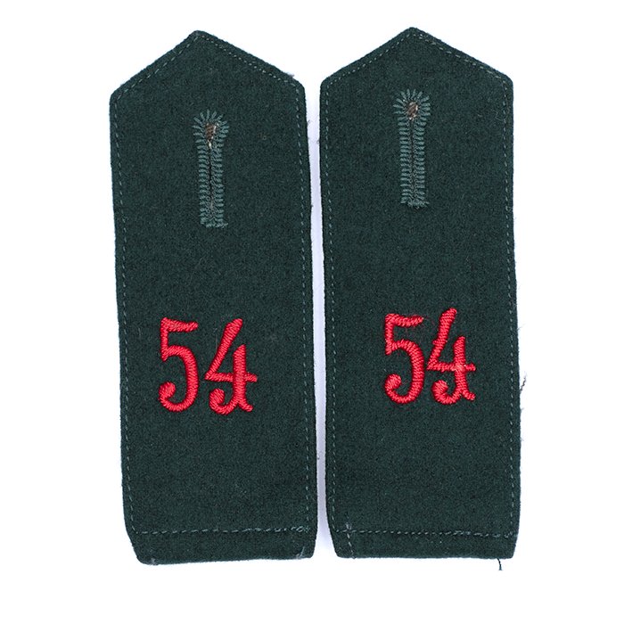 TGA4 Matched pair of pre war Feldbluse shoulder straps for a Heer EM in Artillerie-Regiment 54