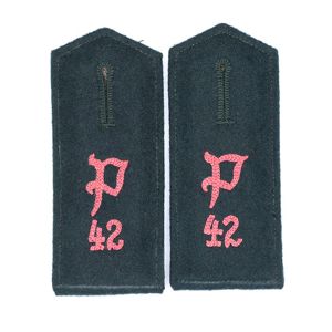 TGA13 Matched pair of pre war Feldbluse shoulder straps for a Heer EM in Panzerabwehr-Abteilung 42