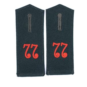 TGA10 Matched pair of pre war Feldbluse shoulder straps for a Heer EM in Artillerie-Regiment 77
