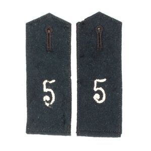 GAA23 Matched pair of prewar Feldbluse style slip on shoulder straps for a Heer Infanterie EM