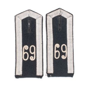 GAA40 Matched pair of prewar Feldbluse style slip on shoulder straps for a Heer Infanterie Unteroffizier