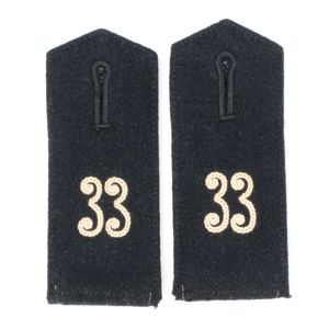 GAA24 Matched pair of prewar Feldbluse style slip on shoulder straps for a Heer Infanterie EM