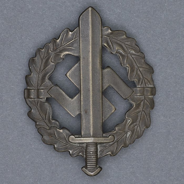 TIP25 Awards, Badges and Membership Documents pertaining to an NSKK-Hauptsturmführer and recipient of the Golden NSDAP Honor Badge — image 17
