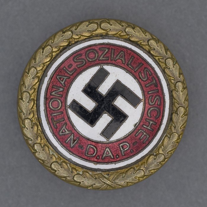 TIP25 Awards, Badges and Membership Documents pertaining to an NSKK-Hauptsturmführer and recipient of the Golden NSDAP Honor Badge — image 4