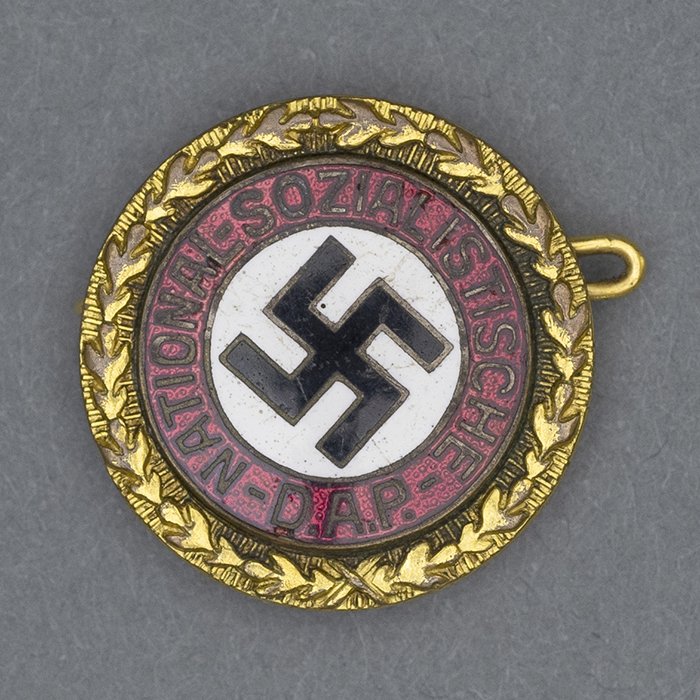 TIP25 Awards, Badges and Membership Documents pertaining to an NSKK-Hauptsturmführer and recipient of the Golden NSDAP Honor Badge — image 9