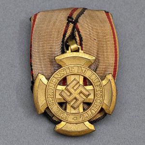 DMI79 Luftschutz Medal First Class
