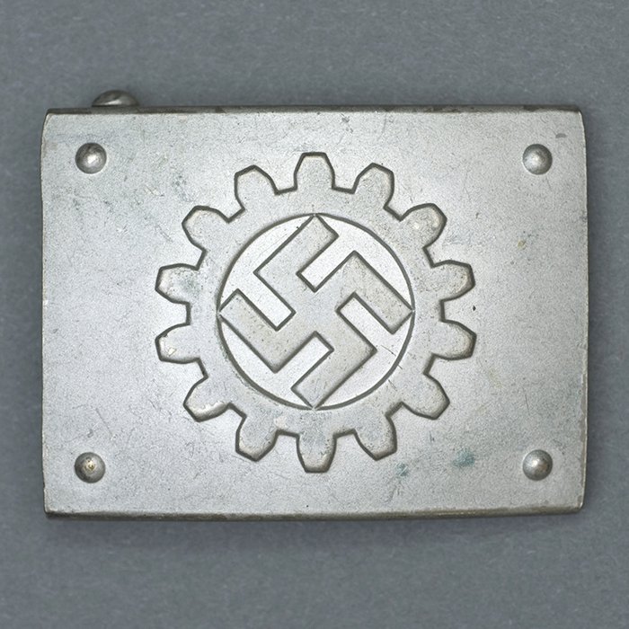 DMI19 DAF EM belt buckle