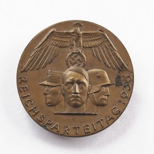 ACZ142 NSDAP Reichsparteitag 1935 badge