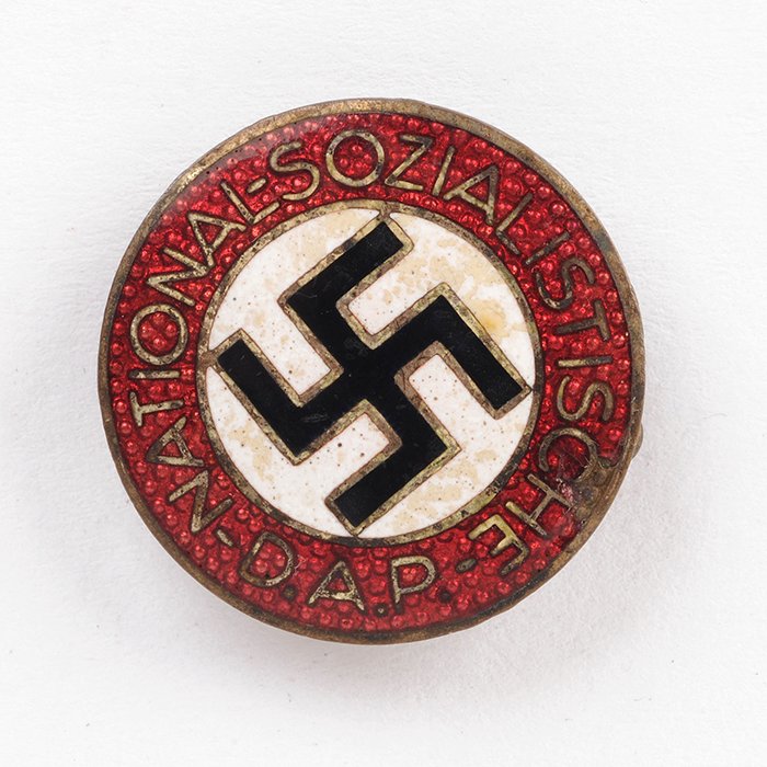 ACZ143 Enameled NSDAP party membership badge, RZM, M1/142
