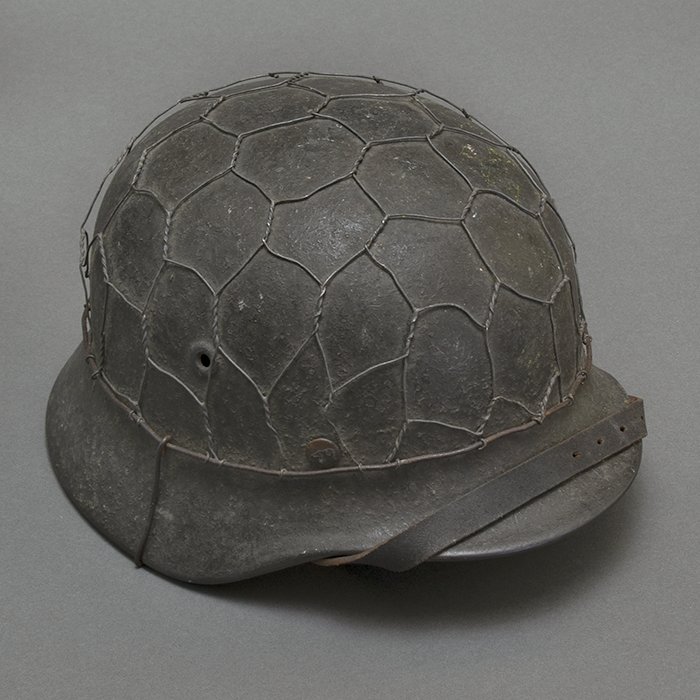 RAS52 Heer M40 single decal rough texture half basket wire camouflaged helmet — image 23