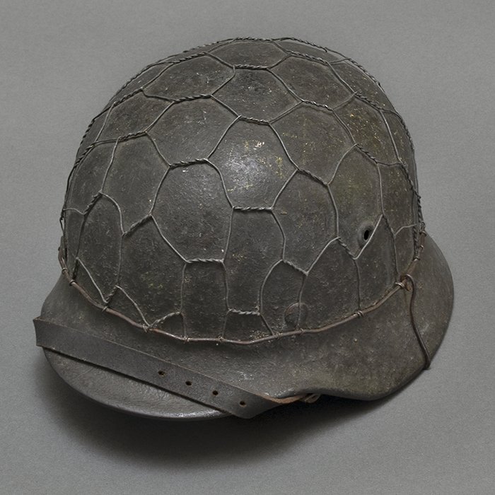 RAS52 Heer M40 single decal rough texture half basket wire camouflaged helmet — image 7