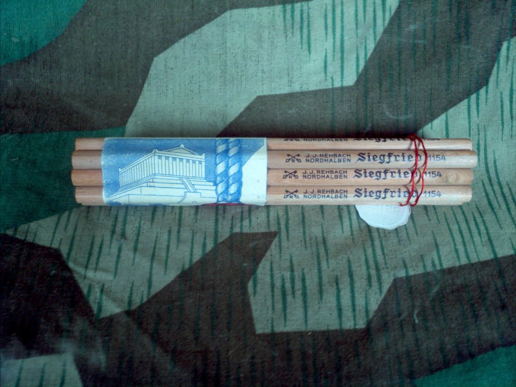 12 Siegfried White Pencils in Packaging — image 3
