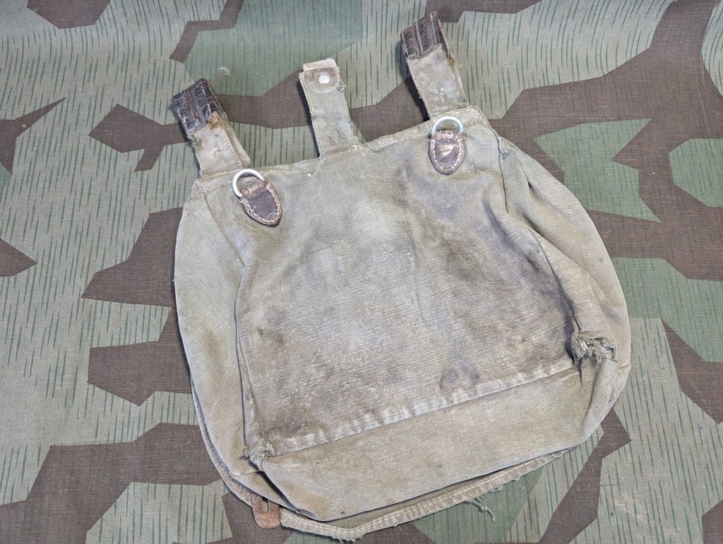Early M31 Breadbag Worn — image 2