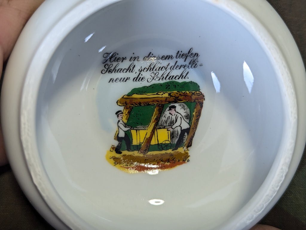 Reproduction Small Soldier's Porcelain Keepsake Box — image 4